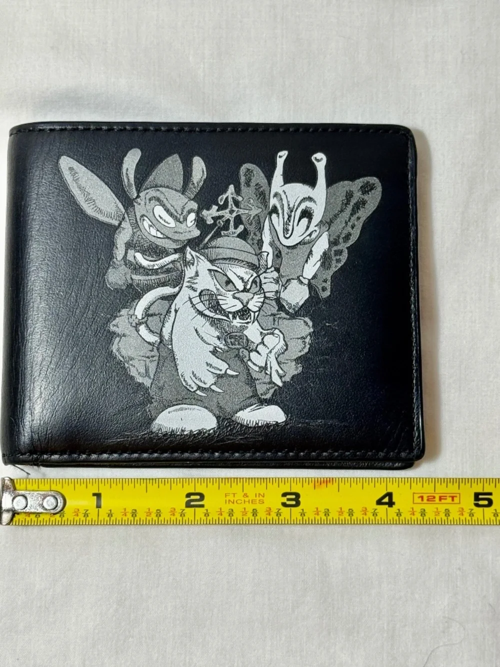 Off White Quote Bifold Characters Black - White